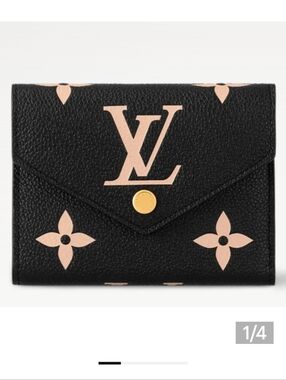 Black with Creme Monogram Envelope Wallet, Comes W/ GIFT🎁😉.